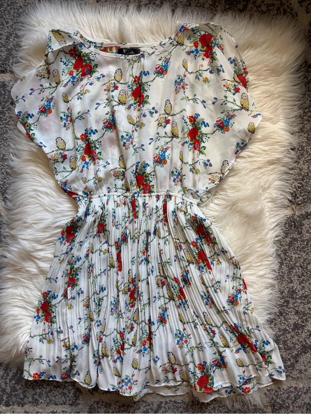 Pleated floral print mini dress